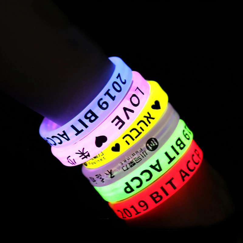 Party Fluorescence Light Glow Sticks Bracelets For Customized Wedding Bright Colorful Stick 240126