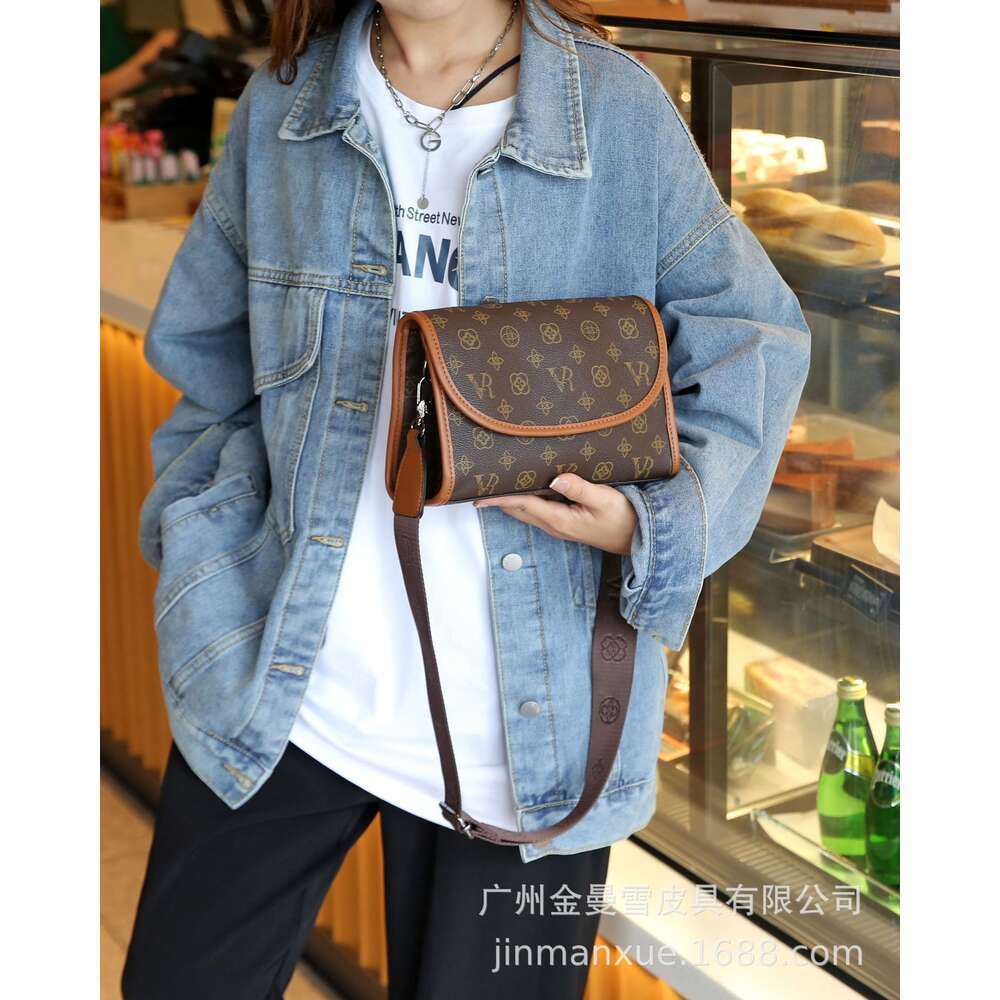 VR Light Luxury Brand Crossbody Women's New Contrast Color High Sense Small Square Bag 2024 78% RABATT STORE POCHOYSALE