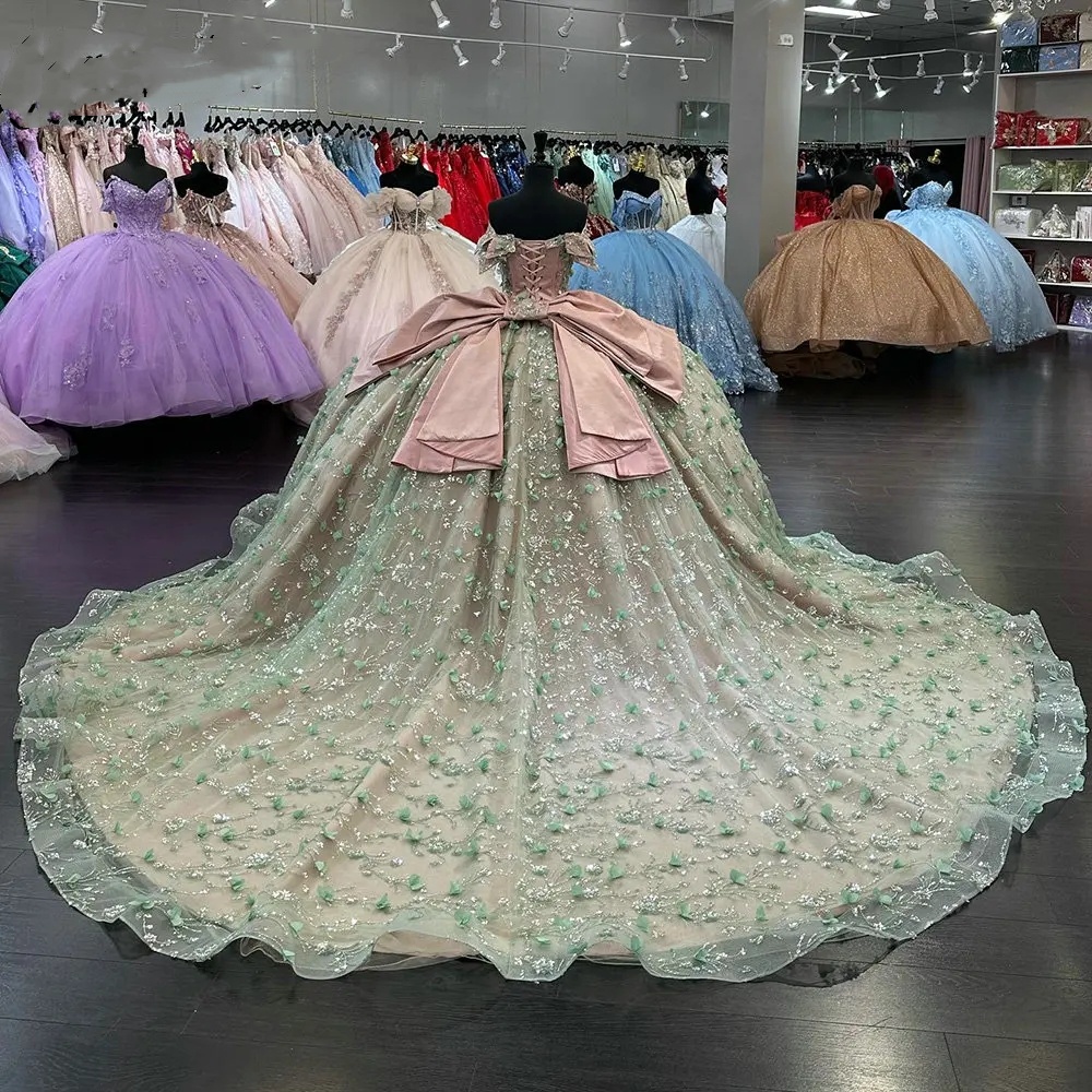 Underbara 3D -blommor Bow Quinceanera Dresses Ball klänning från axeln paljettpetspärlor söt 15 vestidos de xv anos