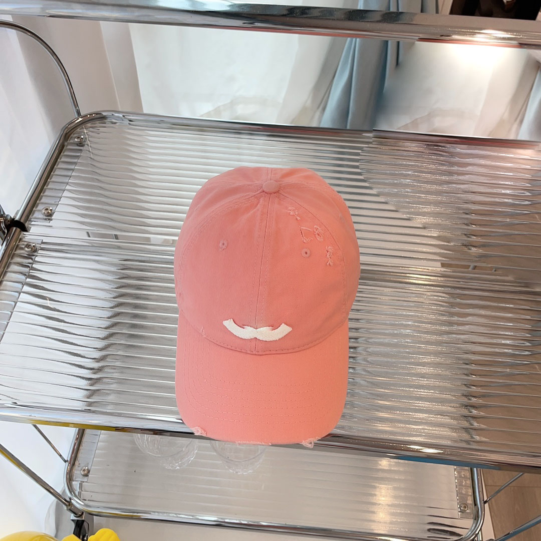 Klasyczny okrągły designerski kapelusz Outdoor Outdoor UV Solidny kolorowy litera perforowana czapka baseballowa sporty casualne czapki piłki unisex casquette