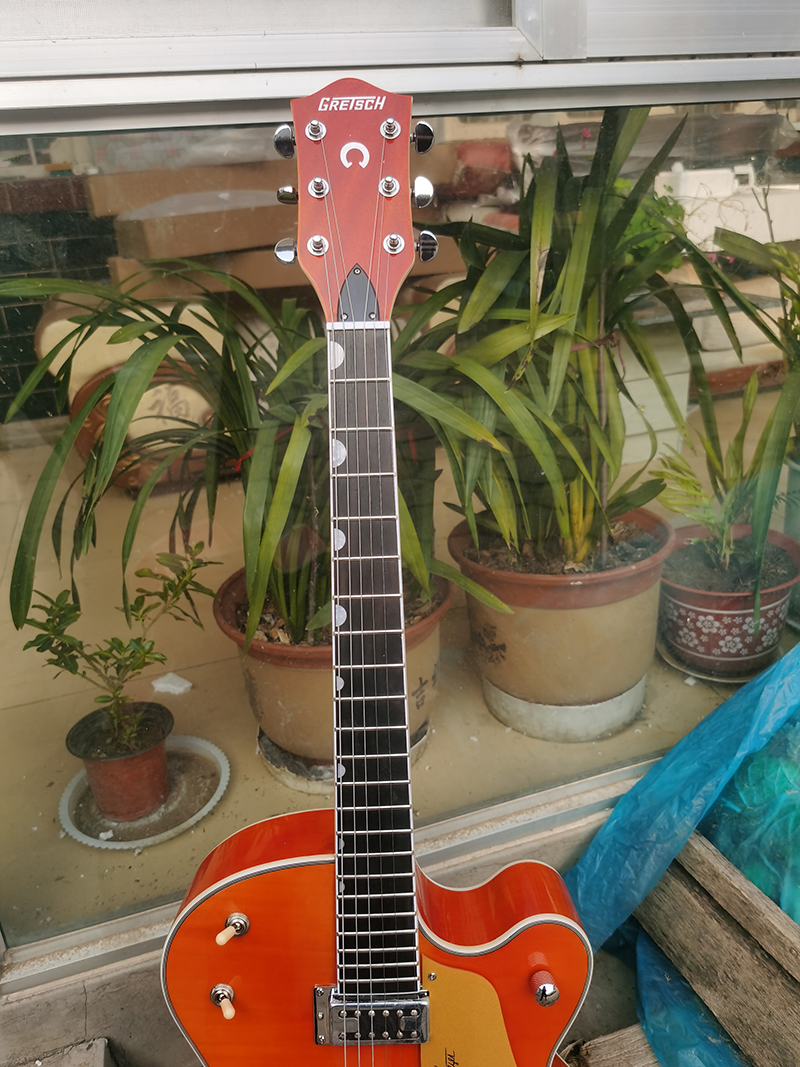 OEM Orange-Red-Red Swiss Flame Maple Top Electric Guitar, corpo de guitarra semi-seguinte, grande ponte vibrato, em estoque,