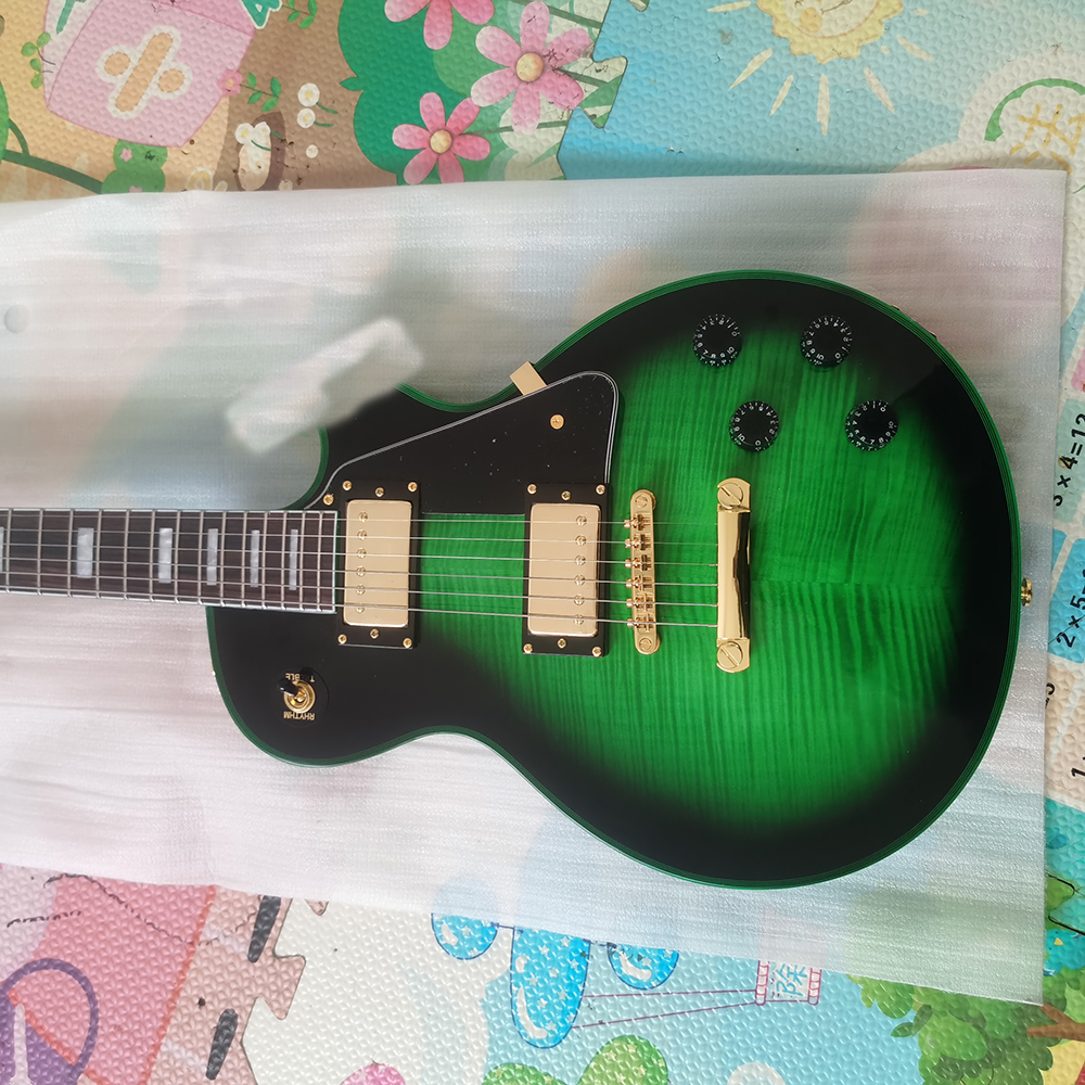 Black Circle Green Electric Guitar, Body Front Face 3A Flame Maple Top Veneer, Gold Electronic Hardware, Rosewood Fingerboard, Green Logo, Green Binding, i lager