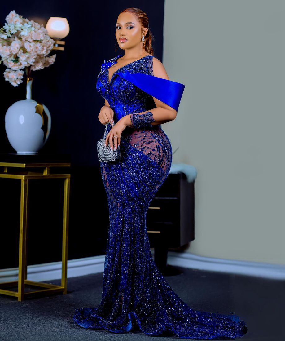 Royal Blue Aso Ebi Prom Dresses Sheer Neck långa ärmar sjöjungfru pärla spets aftonklänningar formell klänning illusion svep tåg födelsedagsklänning engagemang klänningar am396