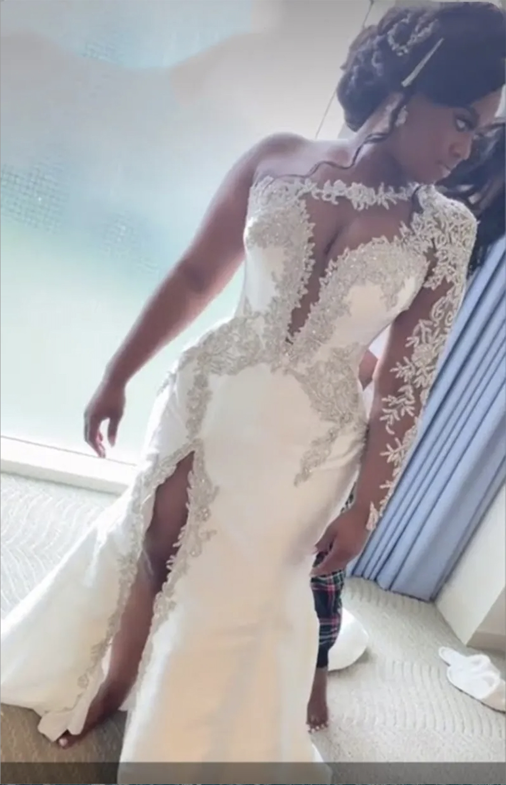 Gorgeous One Shoulder Satin Wedding Dress With Detachable Train Long Seeve Beaded Lace Appliques Side Split Sexy Bridal Gown African Luxury Bride Wear