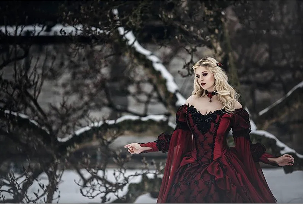 Gothic Winter Medieval Wedding Dresses Red and Black Renaissance Fantasy victorian vampires Country Wedding Dresses With Caped Long Sleeves