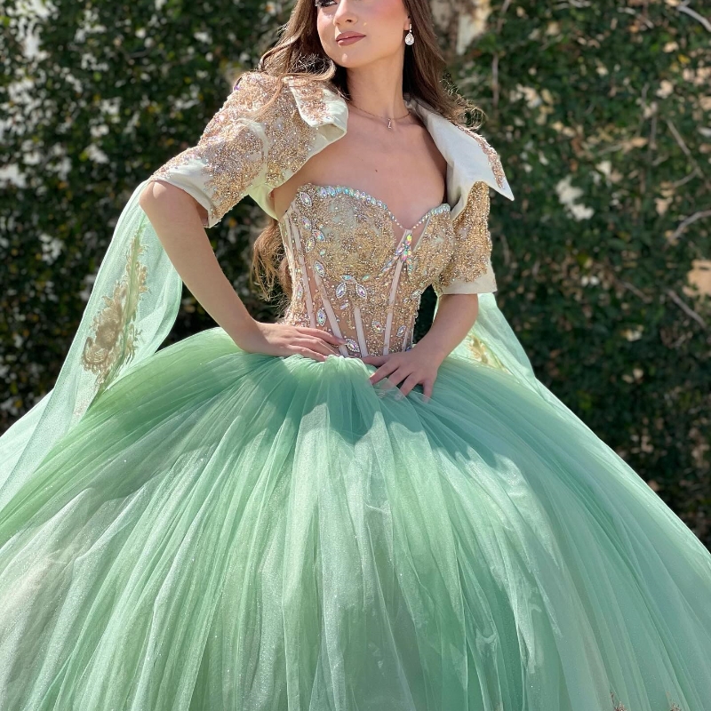 Зеленое бальное платье принцессы с квадратным вырезом, платья Quinceanera, вечерние платья знаменитостей, расшитое бисером, золотые аппликации, кружевное платье из тюля, Vestido 15 De