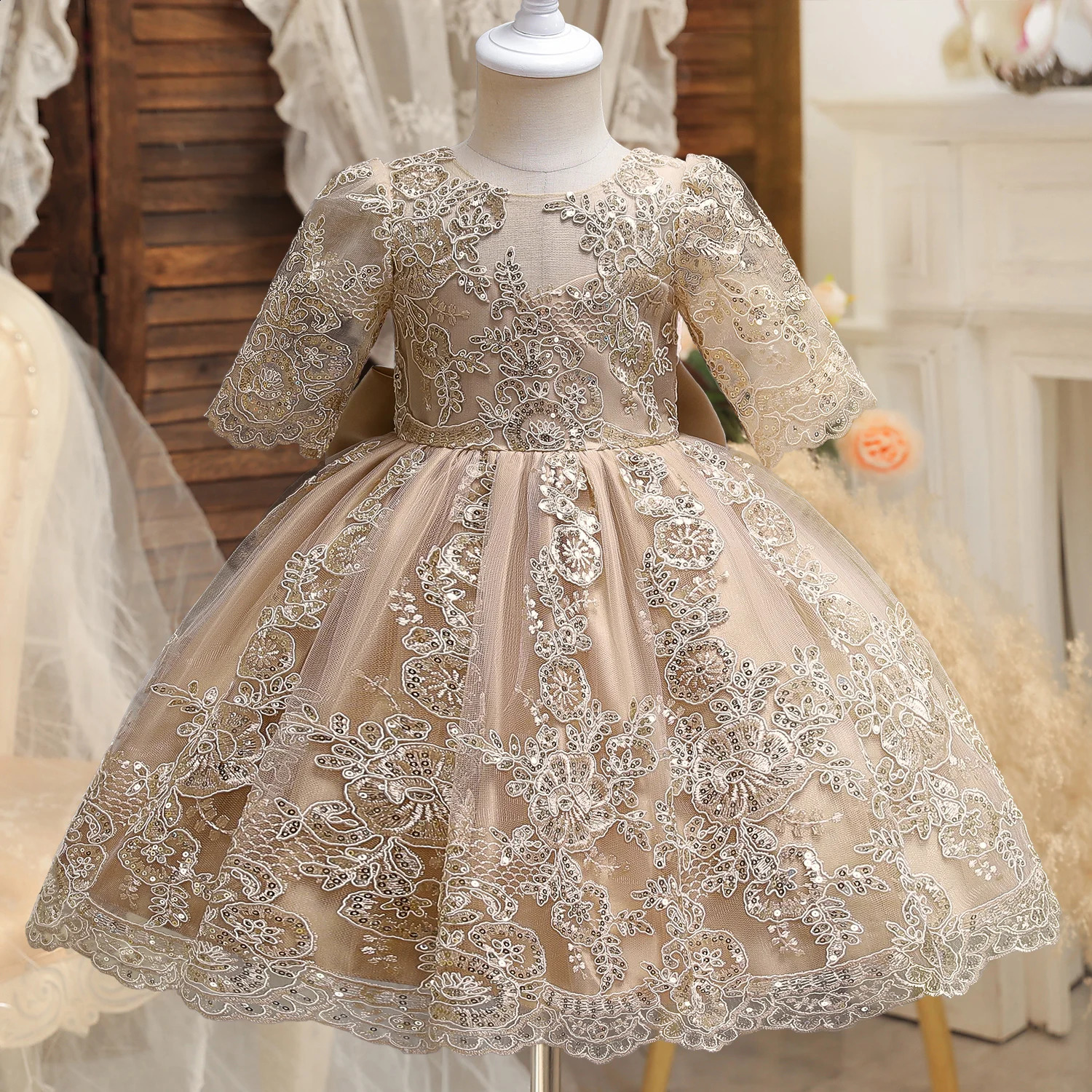 Vêtements pour bébés filles avec nœud dos nu, pour fête d'anniversaire de 1 à 5 ans, broderie de fleurs, robe de luxe élégante, robes de noël pour enfants en bas âge 240131