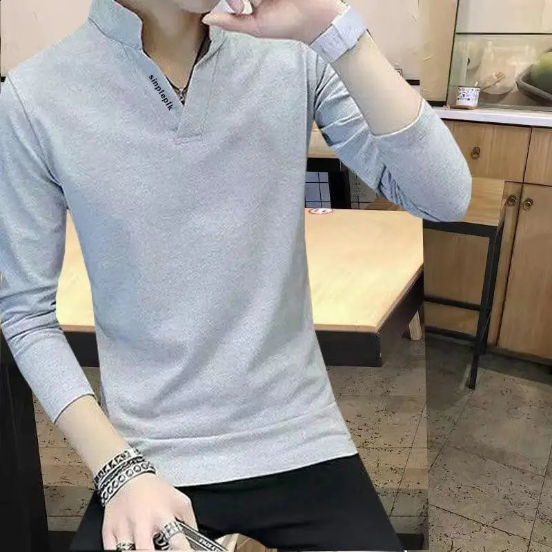 Elegante stampato tinta unita colletto alla coreana lettera maglietta abbigliamento da uomo autunno pullover casual maglietta allentata coreana 240122