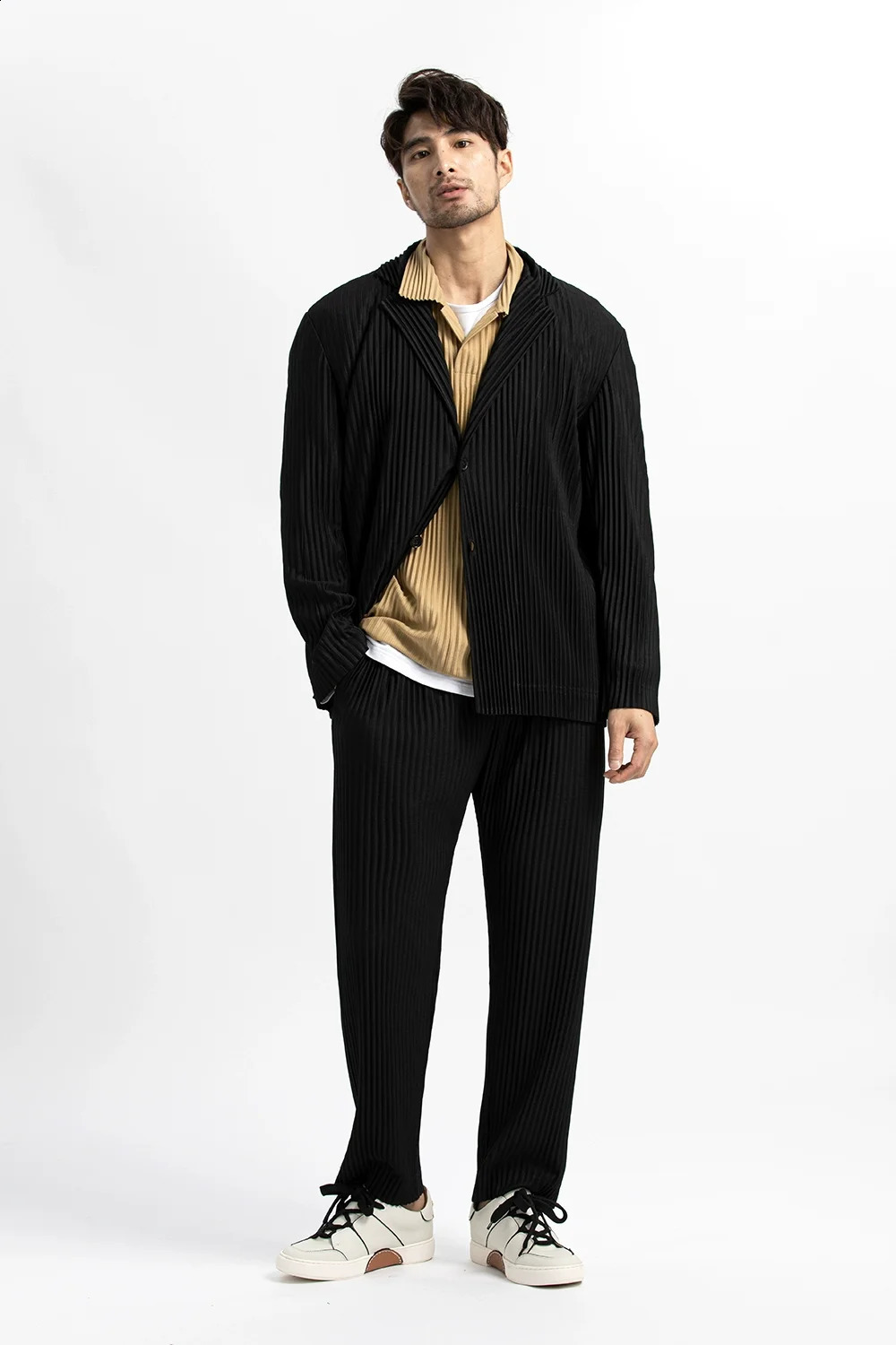 Miyake plisowana kurtka Mężczyźni Blezer Czarne garnitury do rozciągnięcia Slim Fit Płaszcz Wysokiej jakości swobodny japoński styl Blazery 240125