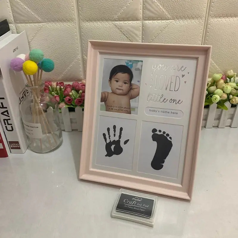 Geboren Hand en Voetafdruk Ornamenten 12 Maanden Po Frame met Ambachtelijke Stempelkussen Woondecoratie Baby Kids Verjaardagscadeau 240125