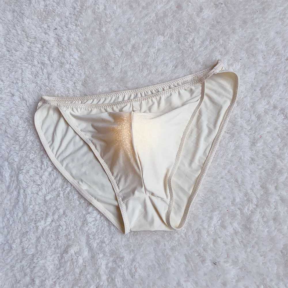 Underpants Men Ice Silk Skin-Friendly Solid Color Briefs Sexy Bulge Pouch Panties Breathable Sweat Low Rise Underwear Lingerie YQ240214