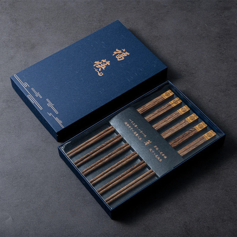 Högkvalitativ premium Natural Red Sandalwood Chopsticks Presentförpackning Förpackning Hushållens bestick Tabelleris Set Chinese Chopsticks 240127