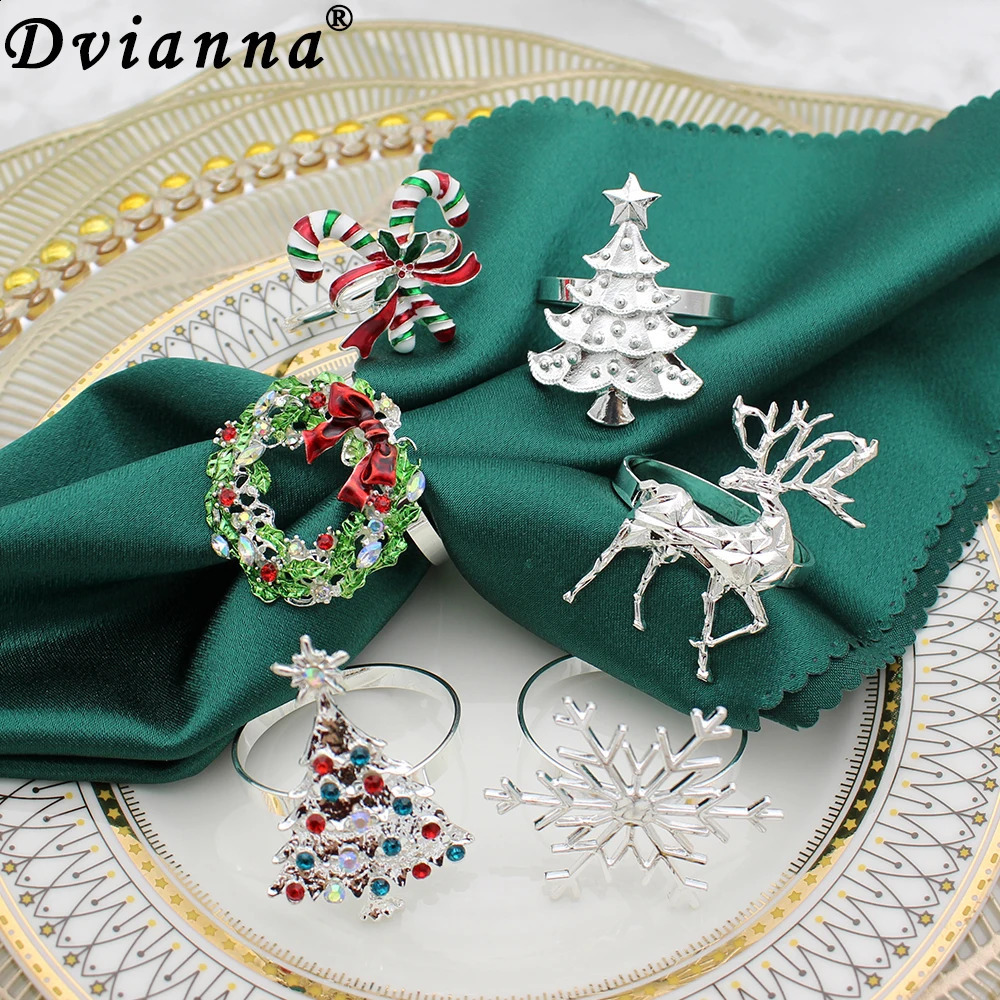 Christmas Napkin Rings Silver Napkin Rings and Rhinestone Wreath Napkin Buckles Holder Rings for Wedding Birthday Dinner 240127