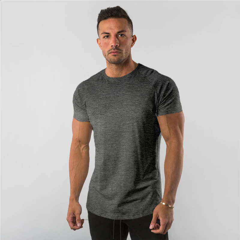 Summer Solid Cotton Short Sleeve T-shirt Men Gym Kläder Fashion Plain Tight Tops Tees Sport Bodybuilding Fitness T Shirt Men 240202