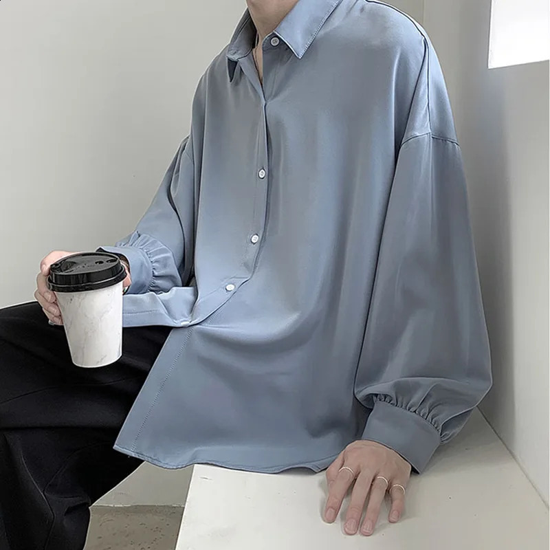 Svart LongSleeved skjortor Män koreanska bekväma blusar Casual Loose Single Breasted Shirt Autumn Summer Clothing 2023 240126