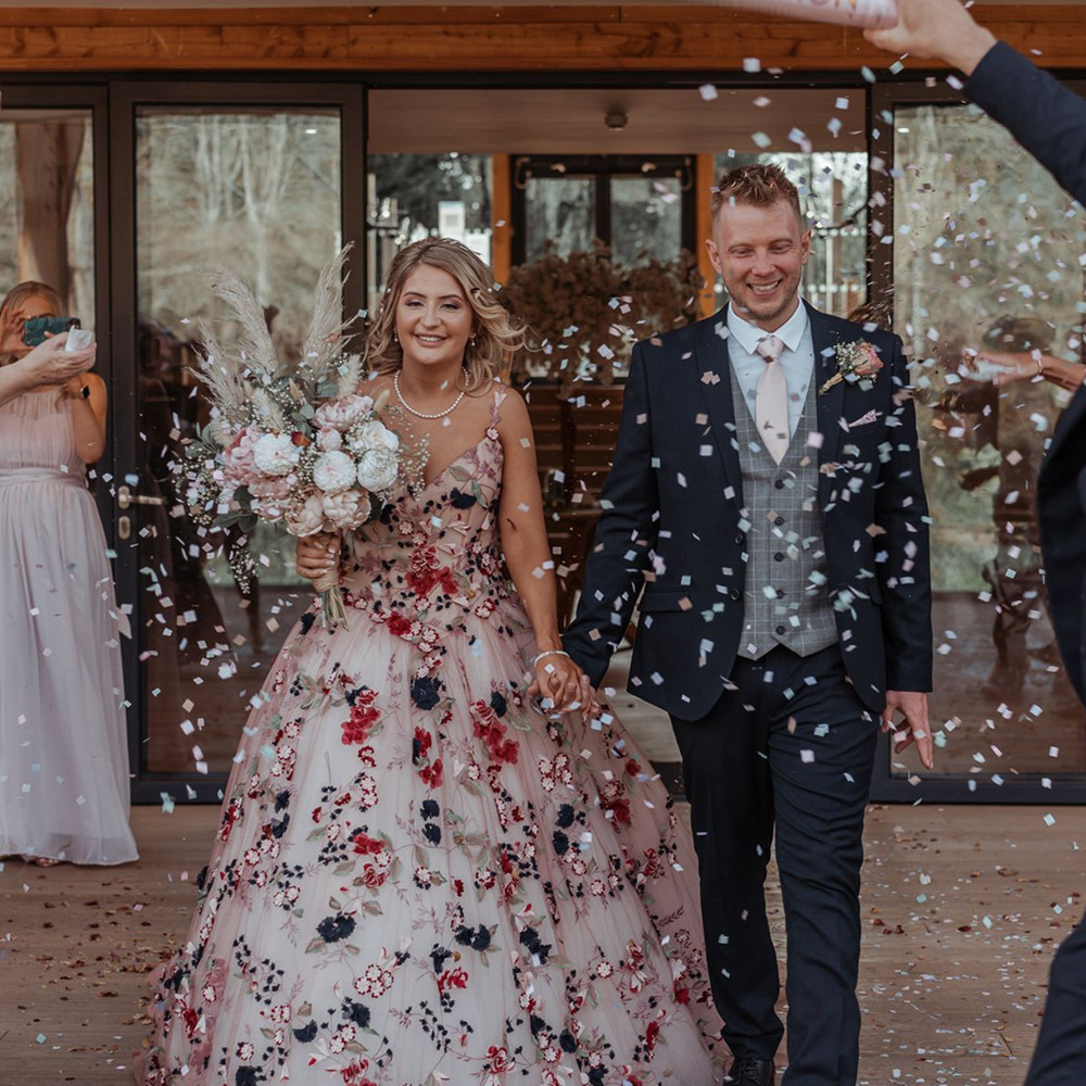 Abiti da sposa eleganti in raso con maniche lunghe in pizzo Abito da sposa musulmano Abito da sposa musulmano con retro coperto Vestido de Novia Vestido De Novia in raso