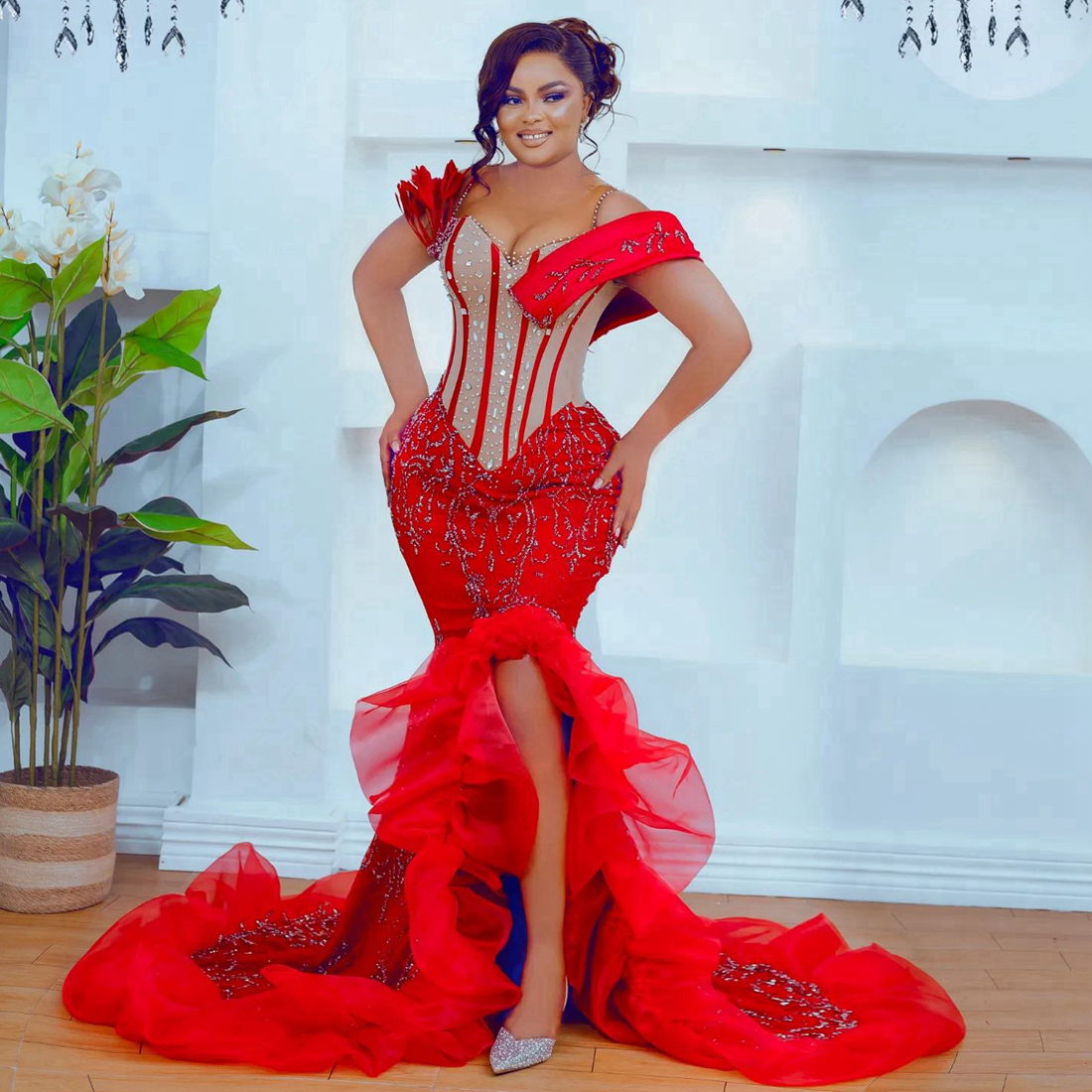 2024 Plus Taille Aso Ebi Robes De Bal Sirène Rouge Dentelle Robes De Soirée Robe Formelle Rehinstones Perlée Illusion Robe De Fête D'anniversaire Robes De Fiançailles AM398