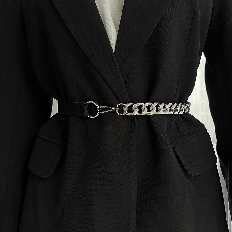 Cintos cinturões Mulheres Metal Chain Belt Fashion Ladies Cintura decorativa para vestido Casa Salia Acessórios para roupas Y240411