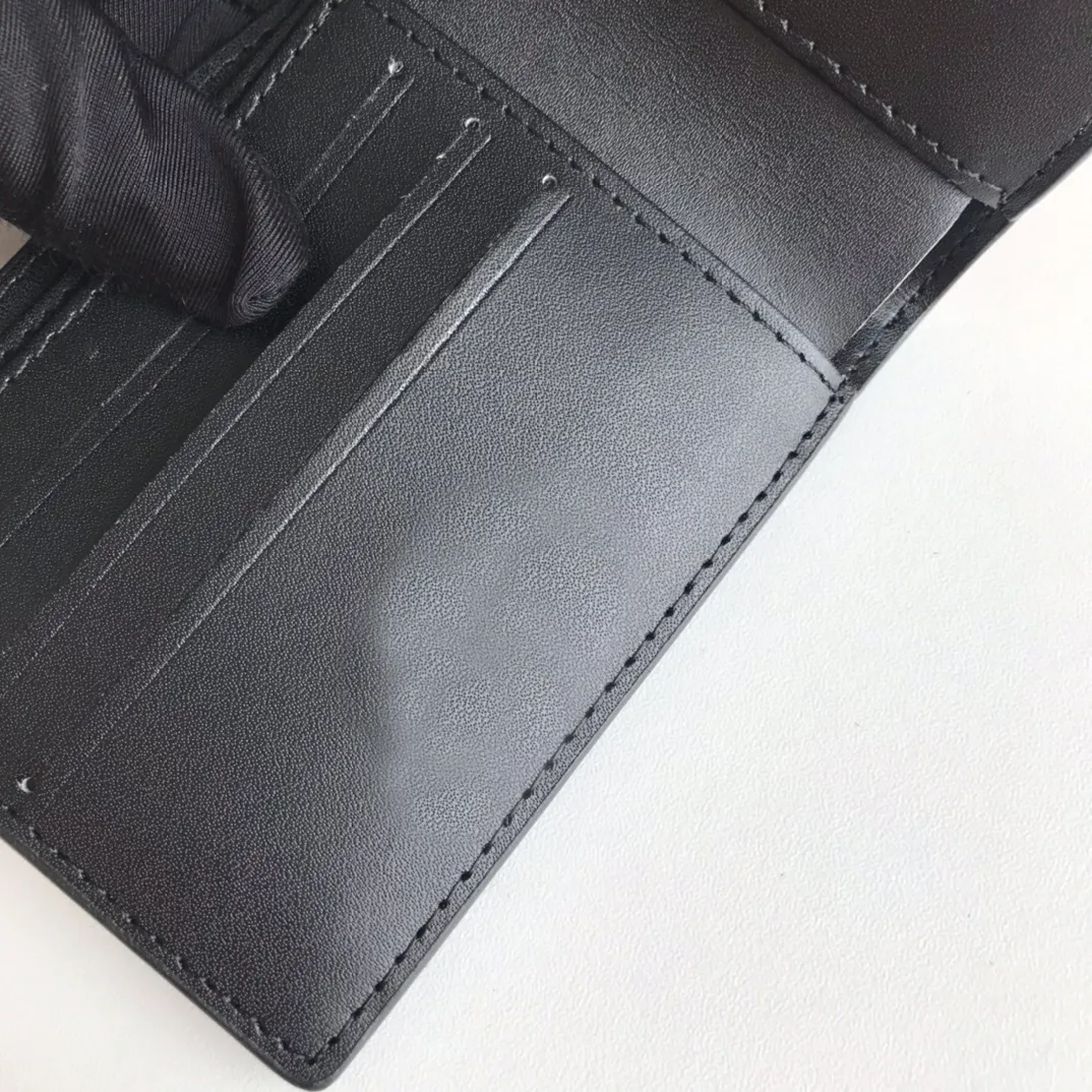 Designer-Geldbörse für Herren, Bifold-Geldbörse aus echtem Leder, Kartenhalter, geprägte Geldbörsen M62901 mit Box