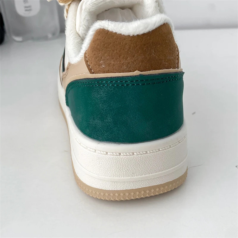 Kadın Spor Ayakkabı Retro Kaykay Footweare Moda Kış Karışık Renkli Spor Ayakkabıları Öğrenciler Açık Mekan Günlük 240124