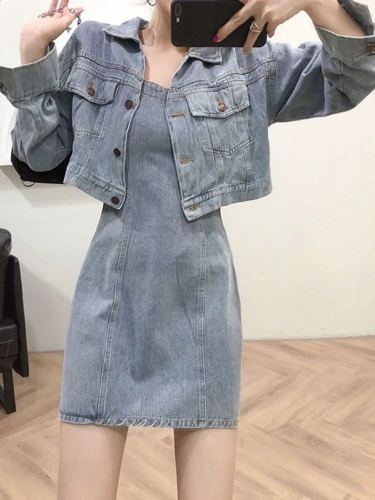 Sungtin Dwuczęściowy damski set dżinsowy Modna modna retro pasek seksowna sukienka 2023 Summer Korea Południowa dwuczęściowy zestaw 240217
