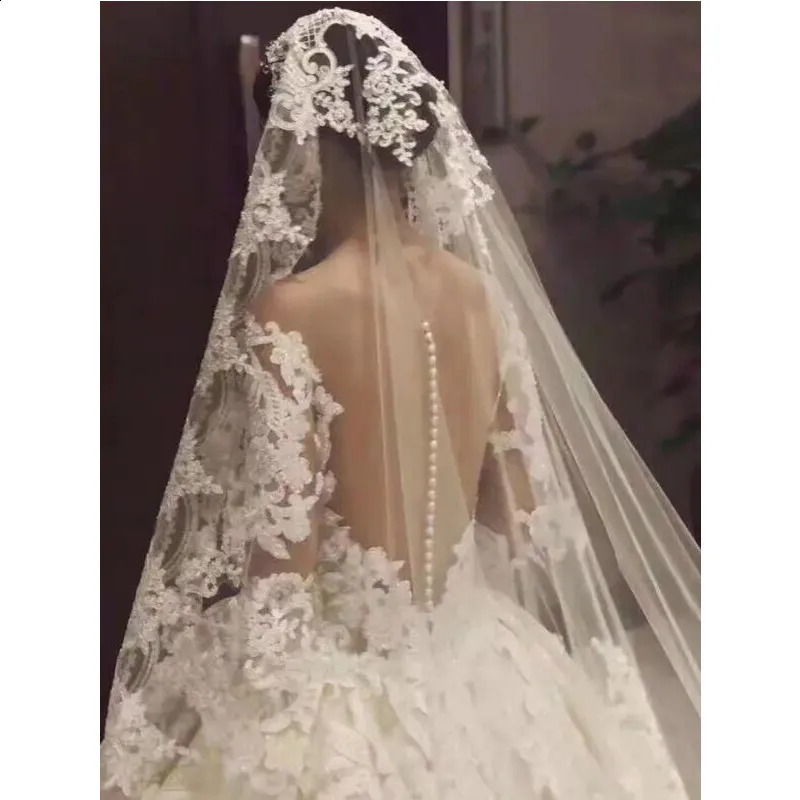 Veli da sposa lunghi 5 m 4 m Veli da sposa in pizzo Bordo 1 T Velo da cattedrale in tulle con pettine Velo da sposa bianco avorio Voile Mariee 240123