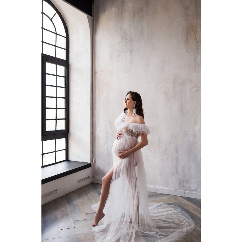 White maternity dress,Sheer dress with feathers,Ivory dress with train,Flying dress for pregnant women,White peignoir,Special occasion dress