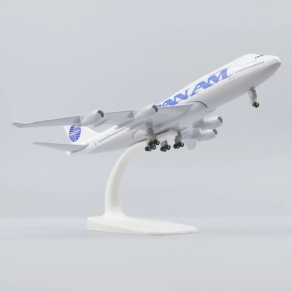 Metalen Vliegtuigmodel 20 cm 1 400 Pan American B747 Metalen Replica Legering Materiaal Met Landingsgestel Ornamenten Kinderspeelgoed Geschenken 240201