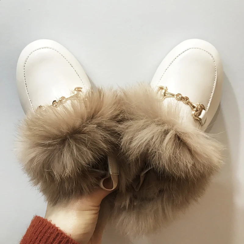 Kids Fur Buty Dzieci ciepłe slajdy na świeżym powietrzu Kaptury Dziewczęta Toddler Beige Marka Flats Princess Slajdes SLIDE On Buty Winter 240118