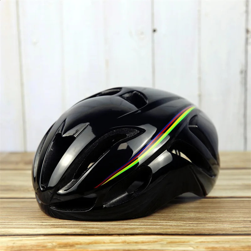 Casco da bicicletta ultraleggero Mountain Road Bike MTB Sport all'aria aperta uomo e donna Cappellini scooter elettrici Caschi di sicurezza 240131