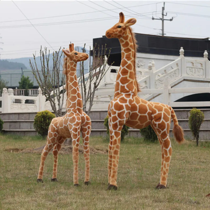 Énorme vraie vie girafe en peluche jouets mignons poupées d'animaux en peluche modèle de simulation douce de haute qualité cadeau d'anniversaire enfants chambre décor 240202