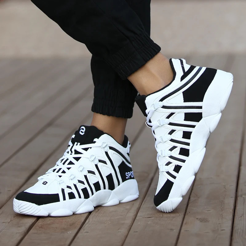 Mężczyźni swobodne buty marka butów oddychania męskie obuwia Flats Men Fashion Sneakers Kosz femme zapatillas Mujer 240125