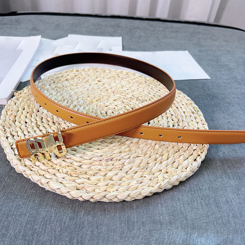 Ceinture de designer pour femmes Cadeau personnalisé 2,3 cm Ceintures de mode de haute qualité Or et Argent Lettre en métal Boucle d'aiguille Ceinture décontractée