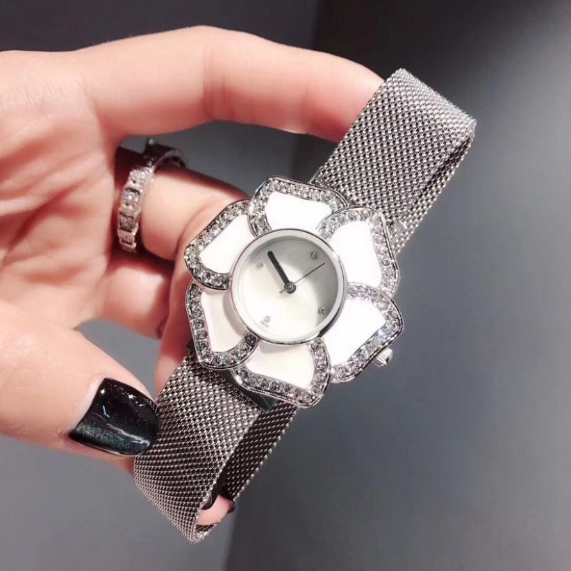 Mode Marke Uhren Frauen Mädchen Blume Stil Stahl Metall Magnetische Band Quarz Armbanduhr CHA08267D