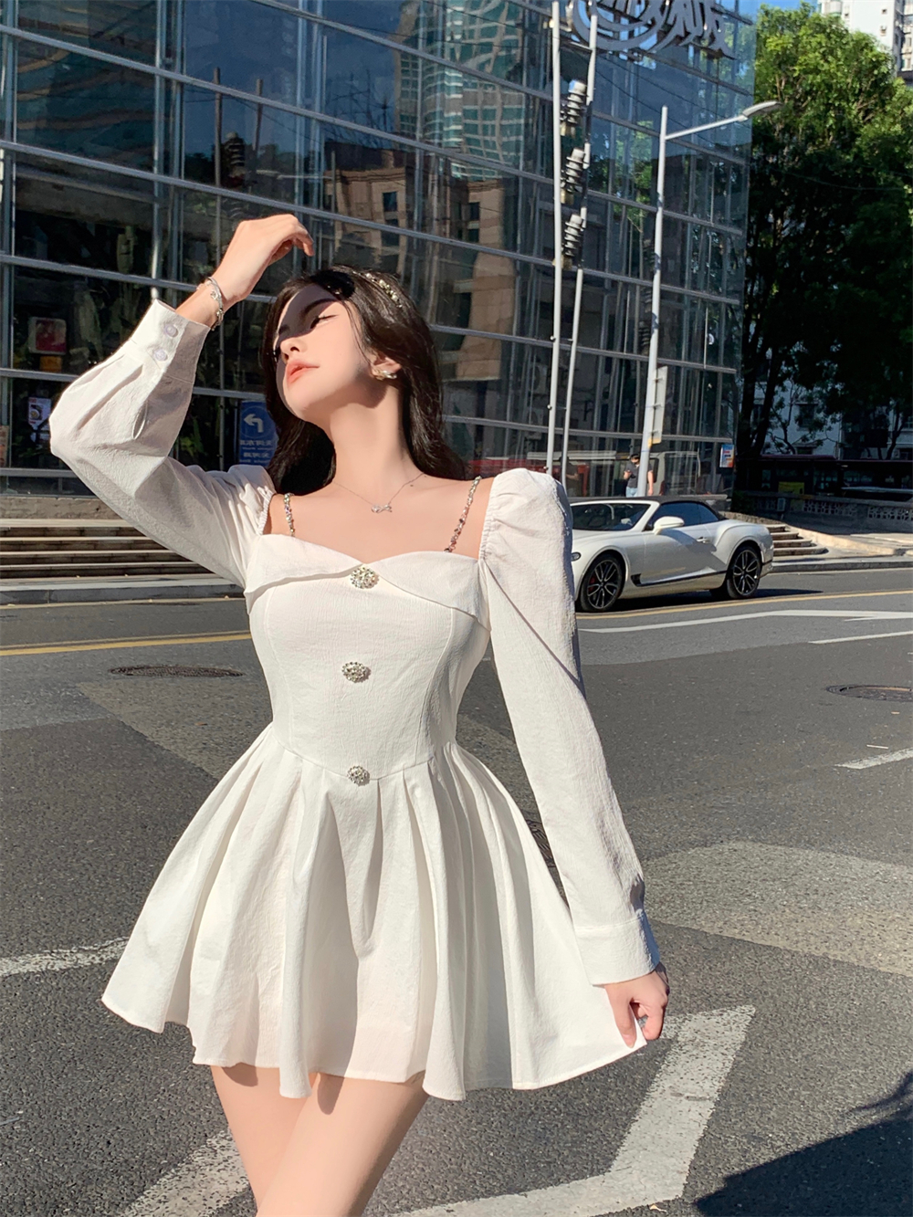 Vestido branco manga comprida gola quadrada corte A com cintura fina S M L