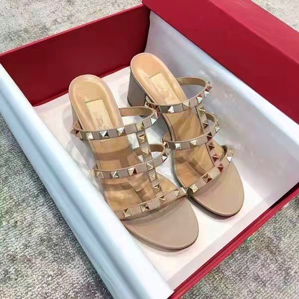 2024 nuova moda Pantofole con tacco spesso di alta qualità vernice di moda diamante faccia tacchi alti scarpe da sposa di design di lusso da donna con scatola