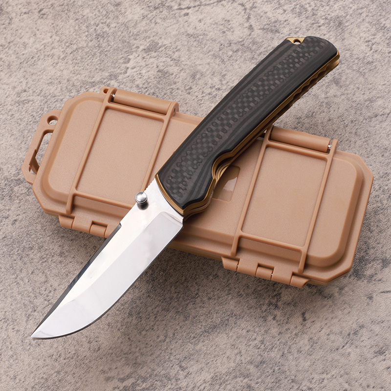 Ny ankomst A0218 High End Folding Knife VG10 Wire Ritning Drop Point Blade TC4 Titanium med kolfiberhandtag Bollbärande EDC Pocket Knives