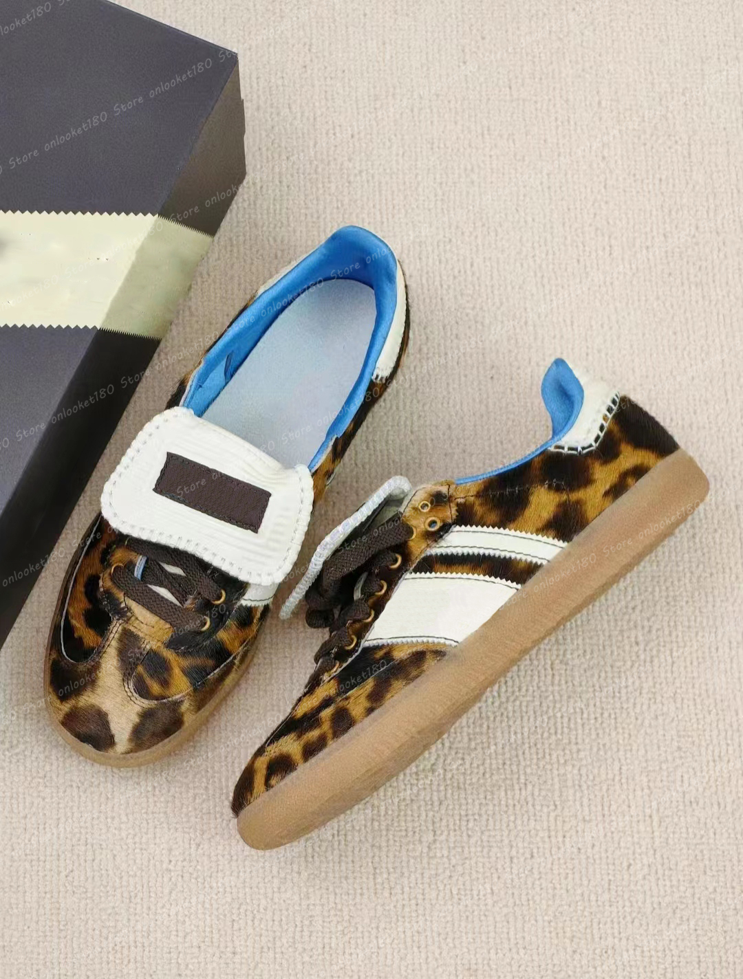 Designer shoes Leopard print sambaba wales bonner Vintage Trainer Low Sneakers Non-Slip Outsole Fashionable Classic Men Women Casual shoes