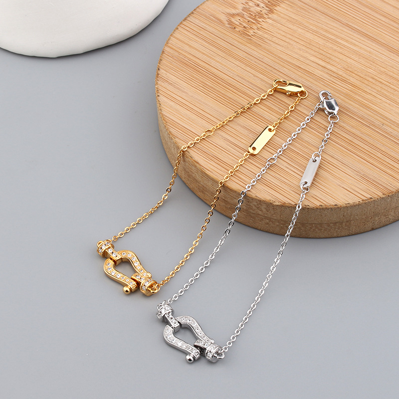 Fashionable Horseshoe Buckle Necklace Bracelet Earring Ring Sets Full Zircon Collarbone Chain For Women's Versatile Classic charm jewelry Supply