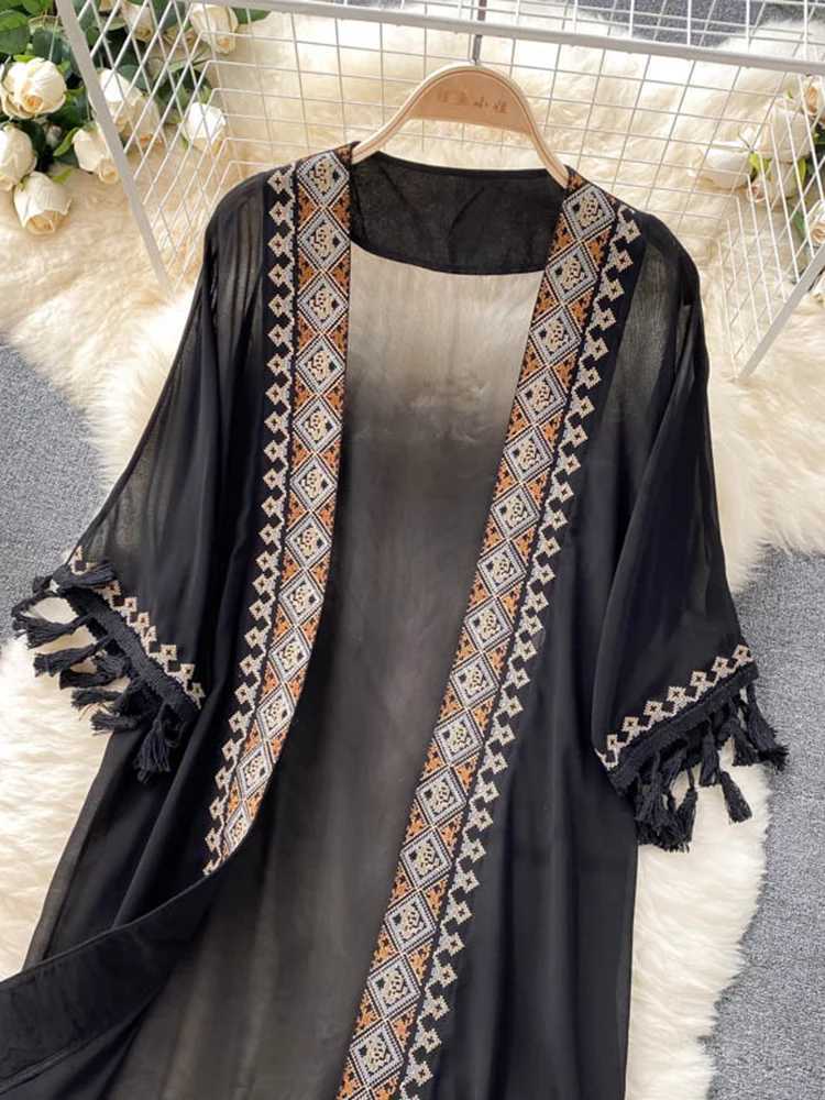 Grundläggande avslappnade klänningar Wehello 2023 Summer Beach Kimono Womens Bohemian Cover Long Fashion Embroidered Raincoat Cardigan Tassel Chiffon Shirt J240222