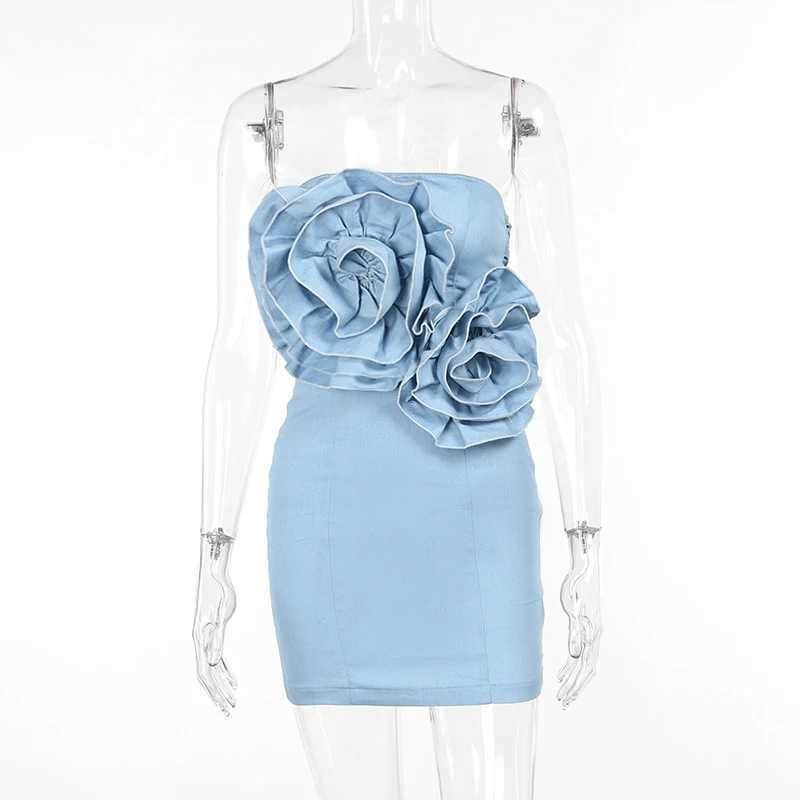 Grundläggande casual klänningar Kvinnor Sexig 3D -stil blommig imitation denim klänning rör topp bandage j240222