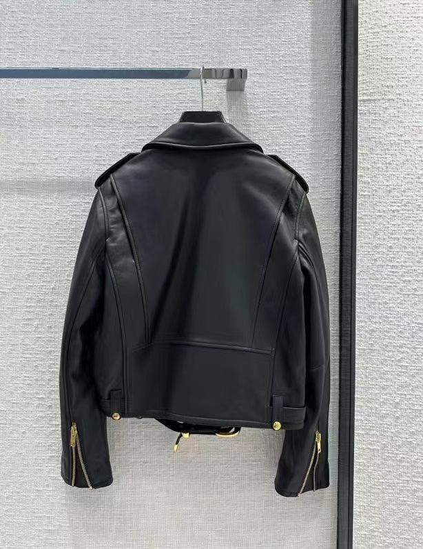 new motorcycle jacket Sasa cool leather coat temperament fashionable and advanced metal zipper atmosphere.