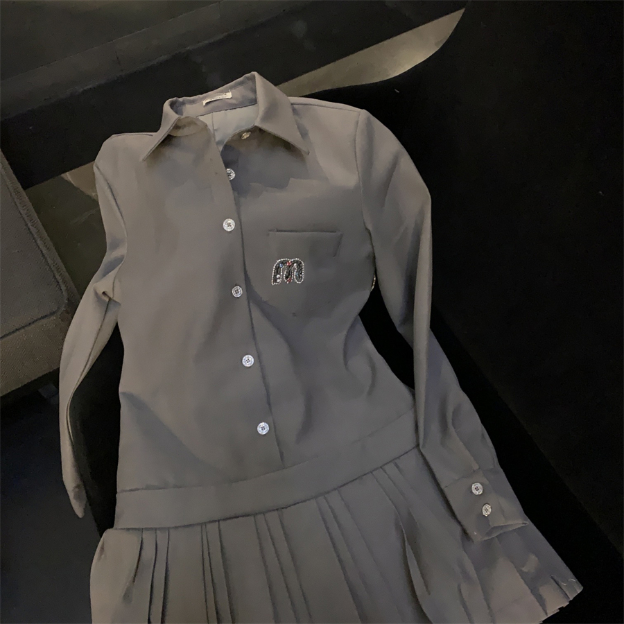 Dresses for women's designers spring shirt dress noble elegant and gentle in gray Fashionable with a lapel and button up long sleeved skirt