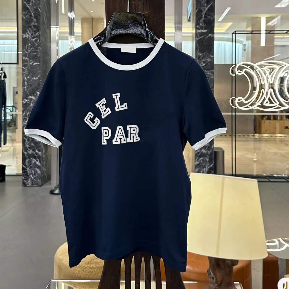 Designer Fashion Dames T-shirt Luxe Cel Navy Ronde Hals Korte Mouw Comfortabel en Ademend Dagelijks Dames Tops 2024 Nieuwe Lente