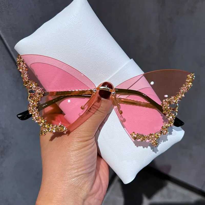 Óculos de sol Luxury Diamond Butterfly Sunglasses para femininos da marca Y2K Retro sem moldura óculos de sol de grandes dimensões para vidro feminino