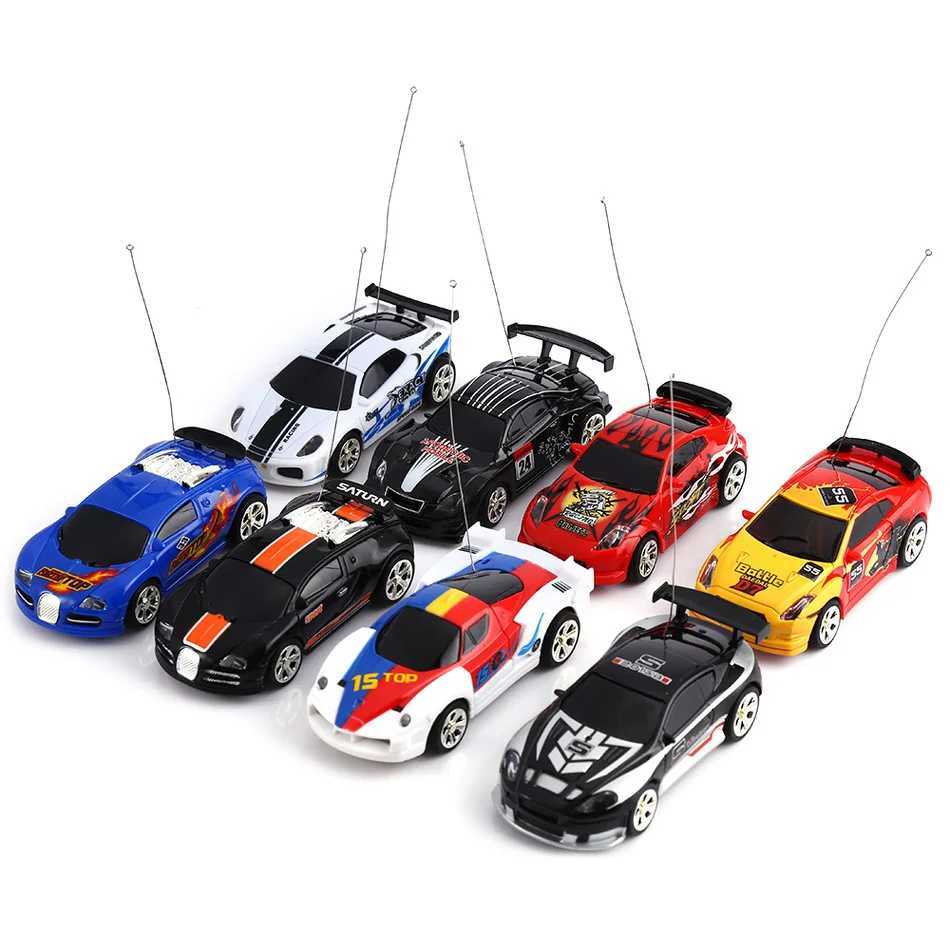 Auto elettrica/RC Lattine multicolori Mini auto sportiva ad alta velocità telecomando radio telecomando RC racer mini veicolo giocattolo da corsa regalo bambini