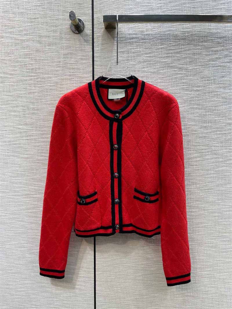 Gratis frakt 2024 Black Red Crew Neck Long Sleeves Women's Cardigans Designer Buttons Pockets Jacquard Women's Knits Dh22214