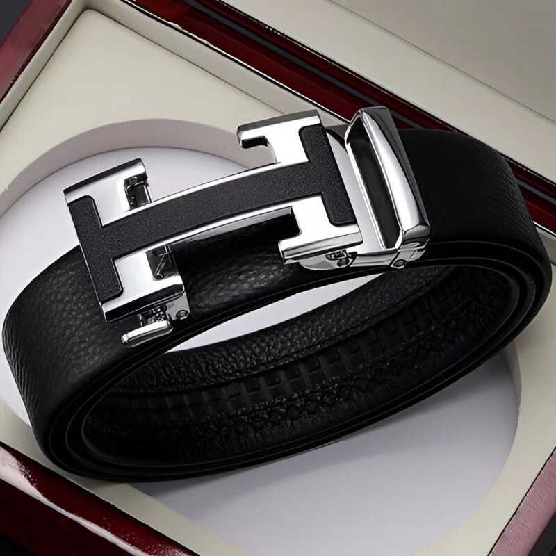 Braceletleather Network Leature Leather Leather Automatic Bochle Business مع مشبك 8 على شكل 8 شكلات للشباب العليا وعلم البقر البقر الأسود Mens H-Belt 11111