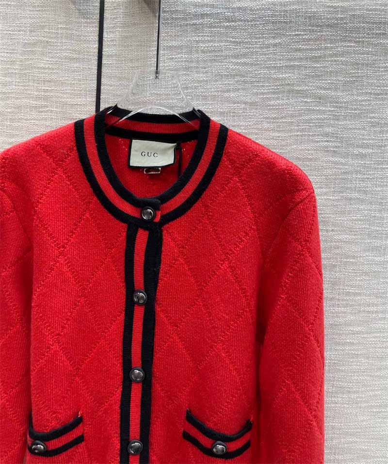 Gratis frakt 2024 Black Red Crew Neck Long Sleeves Women's Cardigans Designer Buttons Pockets Jacquard Women's Knits Dh22214