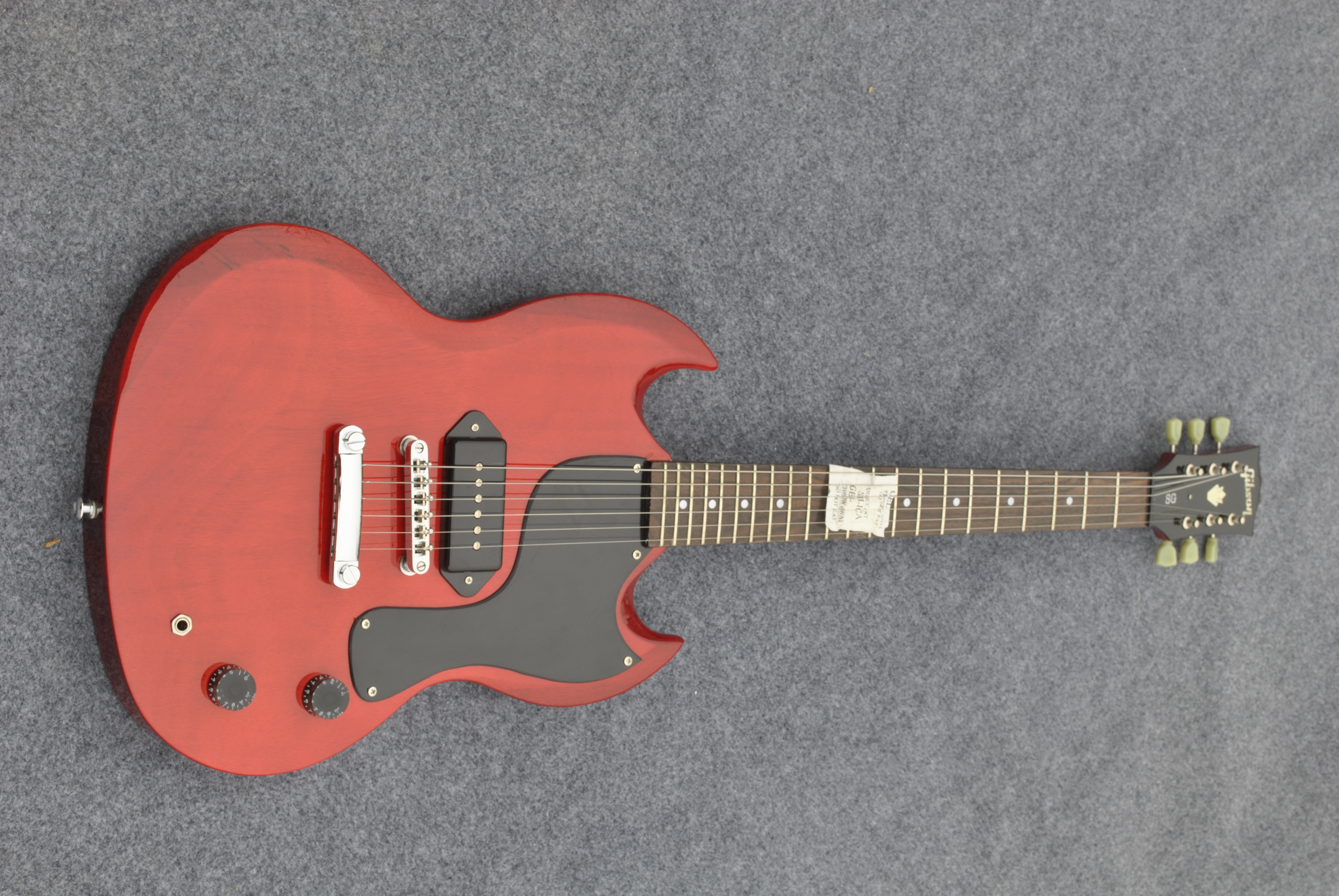 Guitare électrique SG de haute qualité rouge cerise, matériel en nickel chromé, un micro, belle protection de micro, en stock, expédition rapide